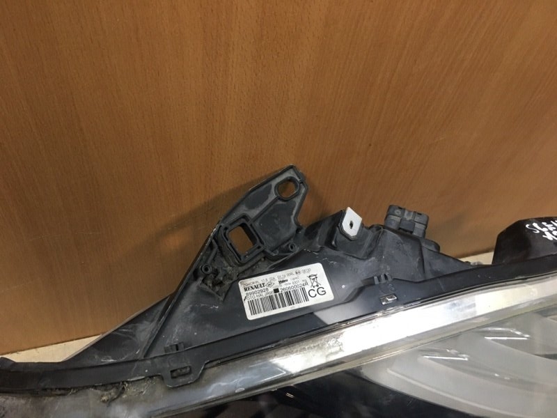 Фара передняя левая Scenic 2009