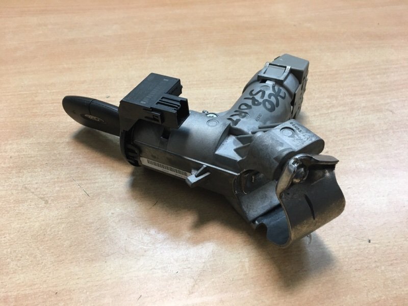 Замок зажигания Ford EcoSport