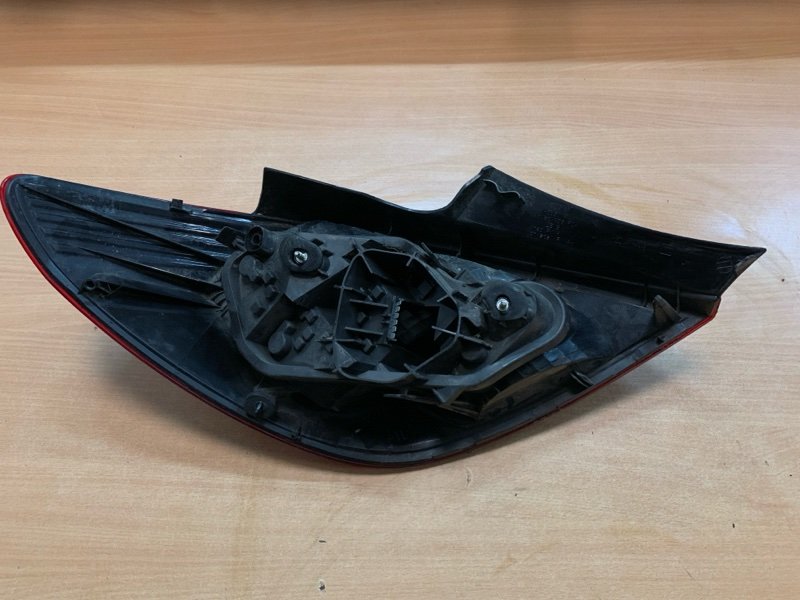 Фонарь задний правый Corsa 2006 D