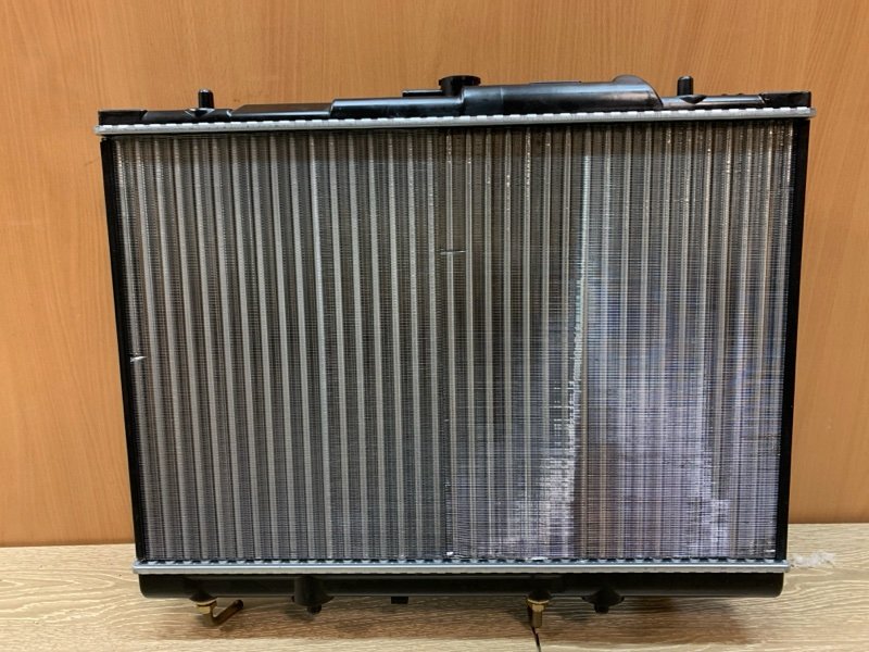 Радиатор охлаждения Pajero Sport I 1998