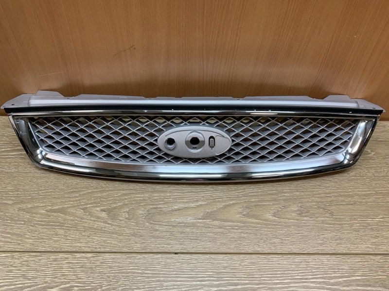 Решетка радиатора Ford Focus 2004 1380006 новая
