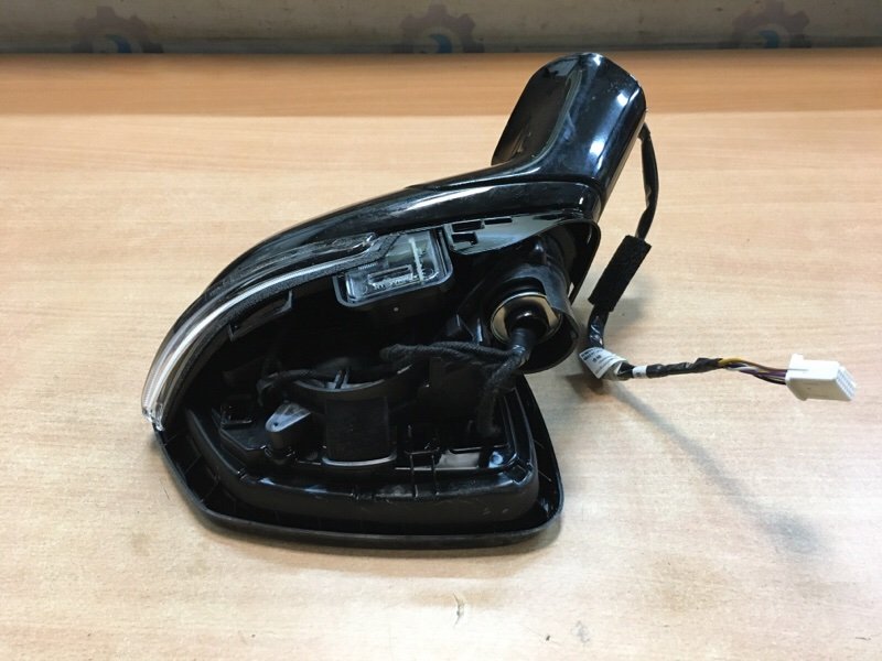 Зеркало переднее левое F7 2024