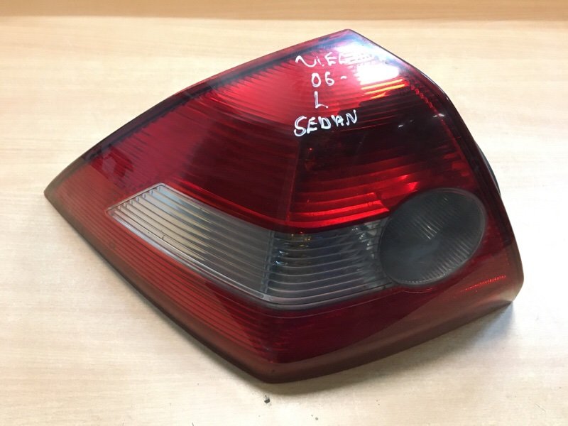Фонарь задний левый Renault MEGANE 2002 8200142682 контрактная