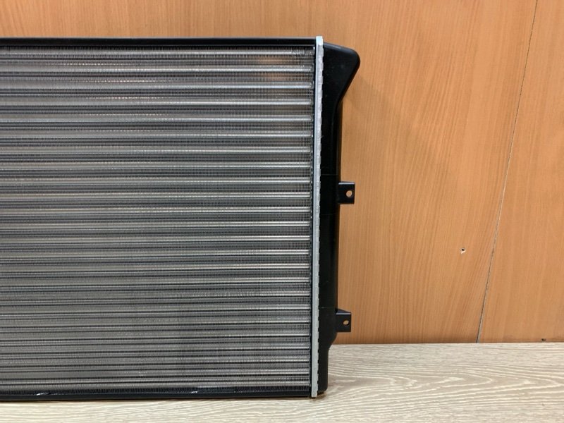 Радиатор охлаждения Sharan 2010