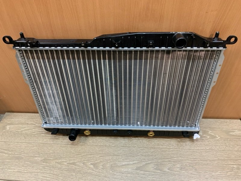 Радиатор охлаждения Epica 2006