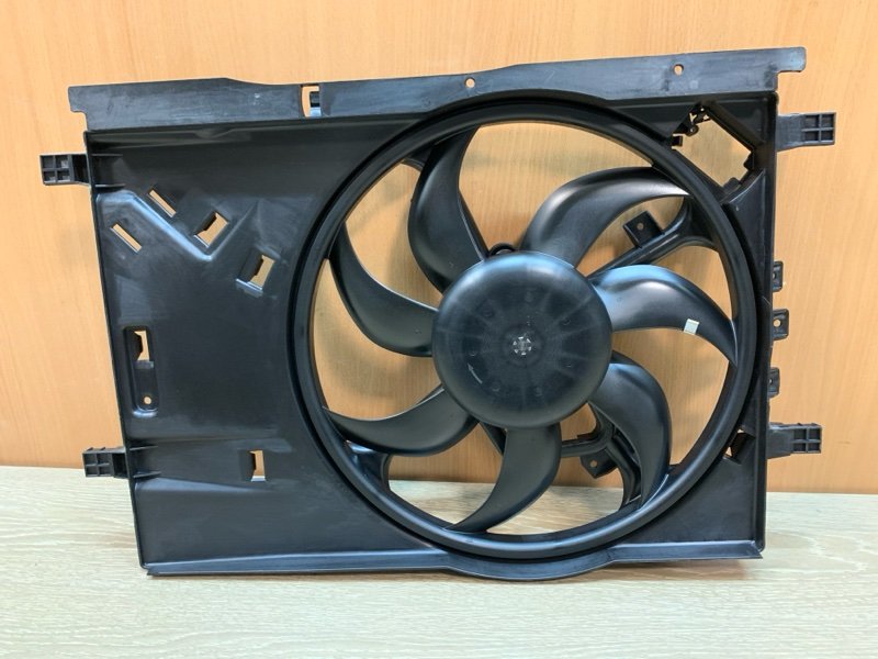 Вентилятор радиатора Corsa D 2006