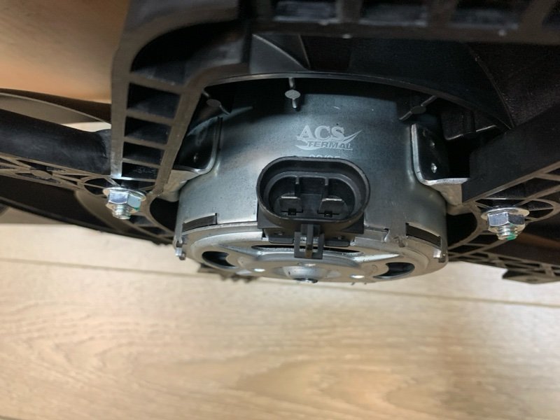 Вентилятор радиатора Corsa D 2006