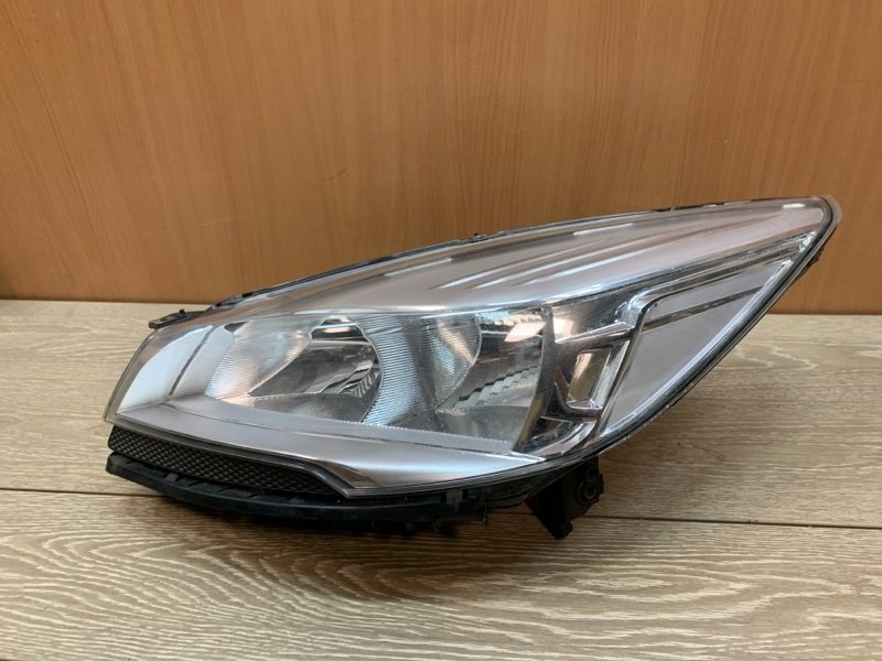 Фара передняя левая Ford Kuga 2 2011 1808350 Б/У