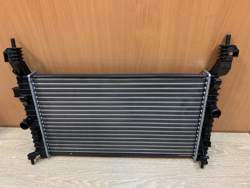 Радиатор охлаждения Meriva 2002 1.4-1.8