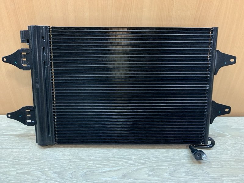 Радиатор кондиционера Skoda Fabia 104628 новая