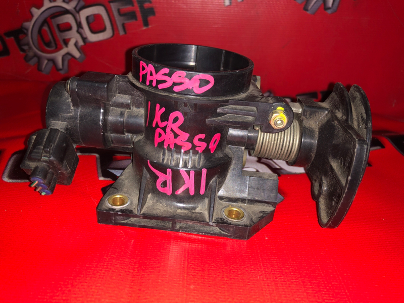 Заслонка дроссельная Toyota Passo KGC10 1KR-FE (б/у)
