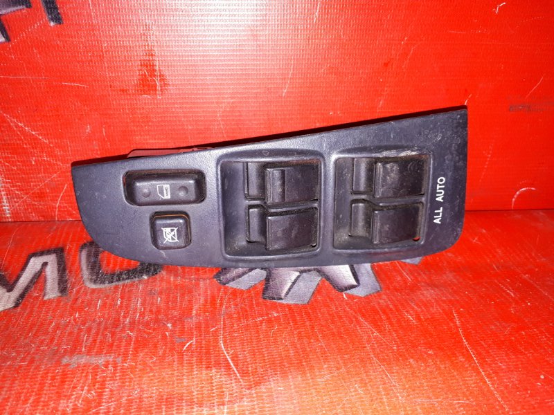 Блок управления стеклоподъемниками Toyota Avensis AZT250 1AZ-FSE 2002 передний правый (б/у)
