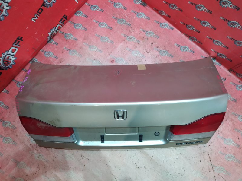 Крышка багажника Honda Domani MB4 D16A 1997 задняя (б/у)