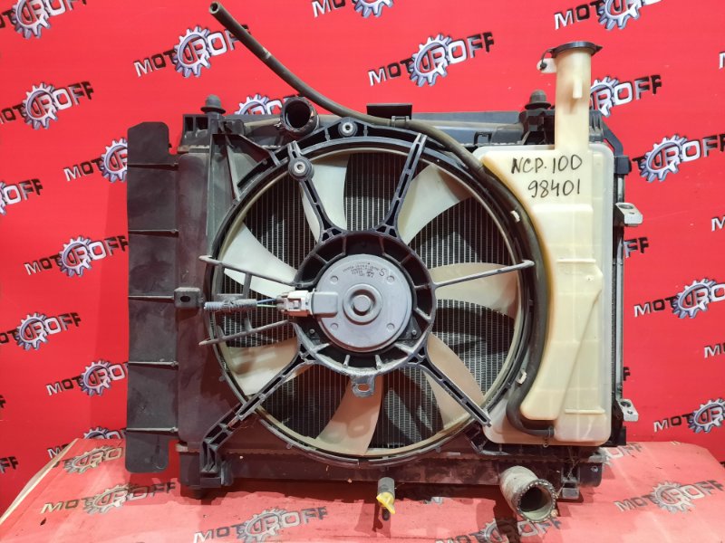 Радиатор двигателя Toyota Ractis NCP100 1NZ-FE 2005 (б/у)