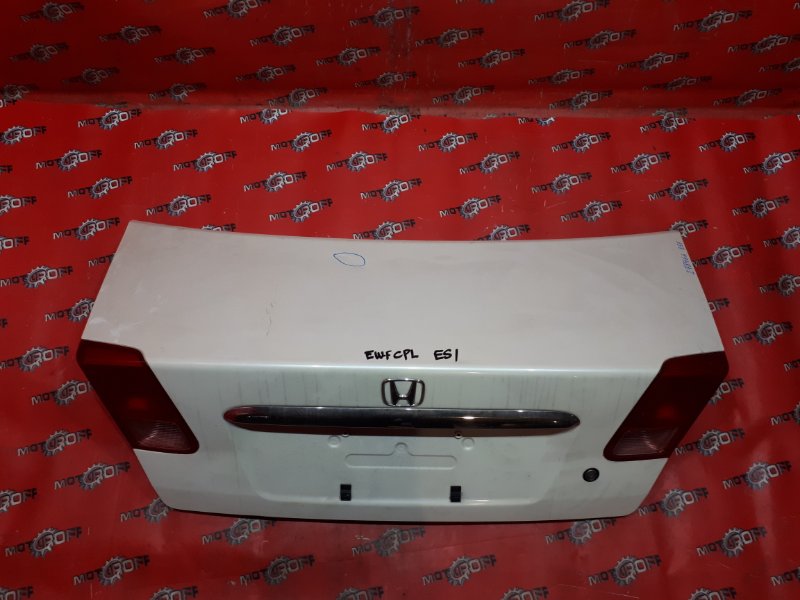 Крышка багажника Honda Civic Ferio ES1 D15B 2000 задняя (б/у)