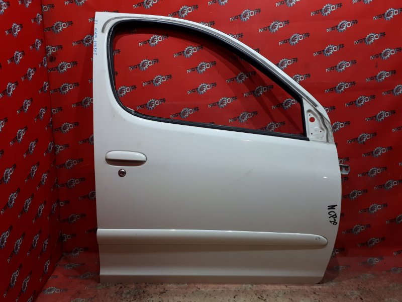 Дверь боковая Toyota Funcargo NCP20 2NZ-FE 1999 передняя правая (б/у)