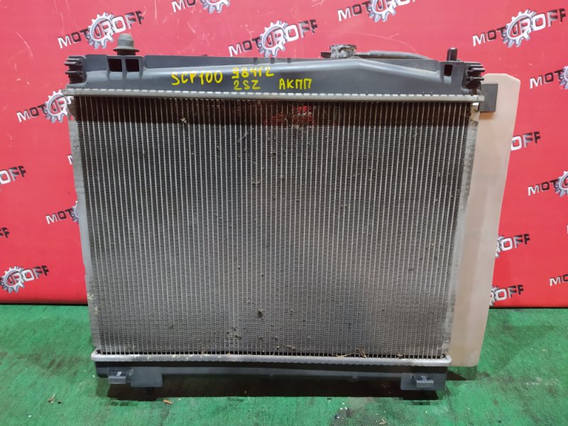 Радиатор двигателя Toyota Ractis SCP100 2SZ-FE 2005 (б/у)