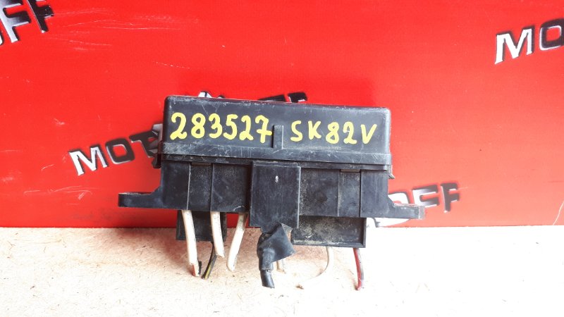Блок реле и предохранителей Mazda Bongo SK82V F8 1999 (б/у)