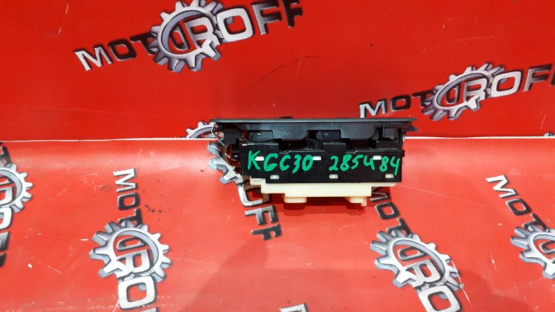 Блок управления стеклоподъемниками Toyota Passo KGC30 1KR-FE 2010 передний правый (б/у)