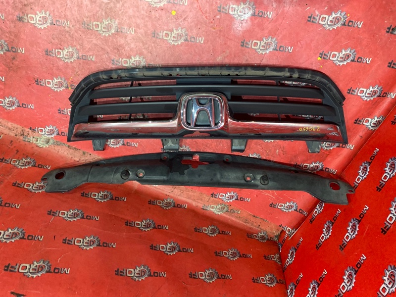 Решетка радиатора Honda Stream RN6 R18A 2006 (б/у)