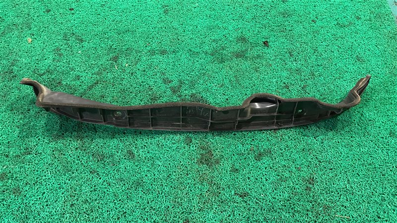 Уплотнитель крыла передний правый Rav4 2006 ACA31 2AZ-FE Уплотнитель крыла передний правый Rav4 2006 ACA31 2AZ-FE