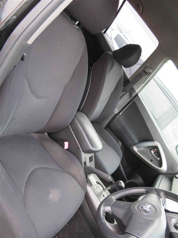 Уплотнитель крыла передний правый Rav4 2006 ACA31 2AZ-FE Уплотнитель крыла передний правый Rav4 2006 ACA31 2AZ-FE