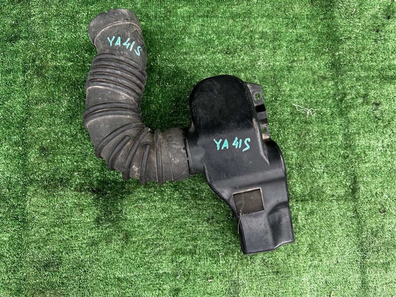 Воздухозаборник Suzuki SX-4 2007 YB11S 1376580J контрактная