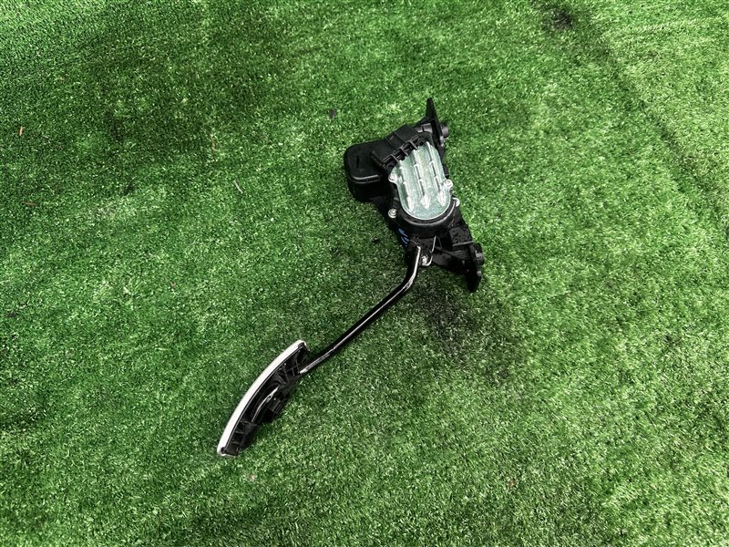 Педаль газа Mitsubishi Pajero V97W 6G75 apm30016 контрактная