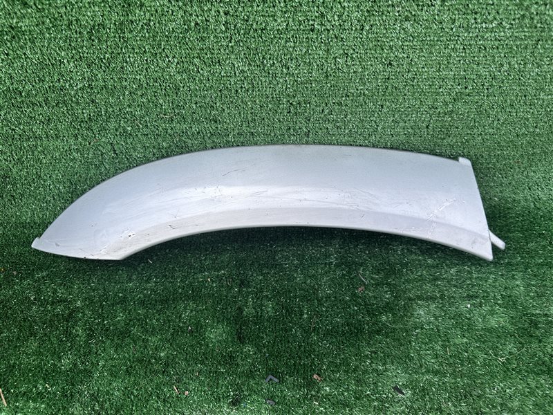 Запчасть накладка на крыло задняя правая Suzuki Escudo TX92W 7758052d00 контрактная Накладка на крыло задняя правая Suzuki Escudo TX92W 7758052d00 контрактная