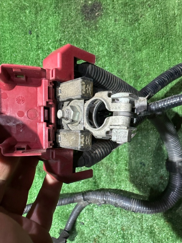 Клемма акумулятора Nissan X-TRAIL T32 mr20dd