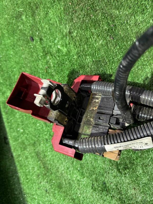 Клемма акумулятора X-TRAIL 2014(0132) T32 mr20dd