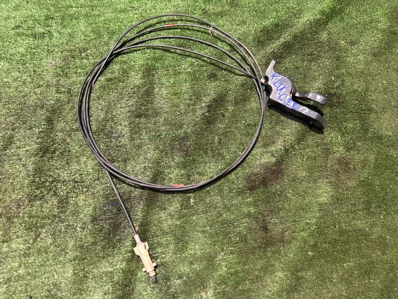 Трос лючка бака Toyota kluger ACU20 контрактная