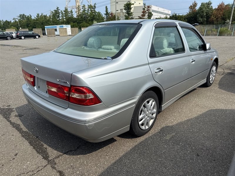 Бампер передний Toyota Vista zzv50 1zz-fe