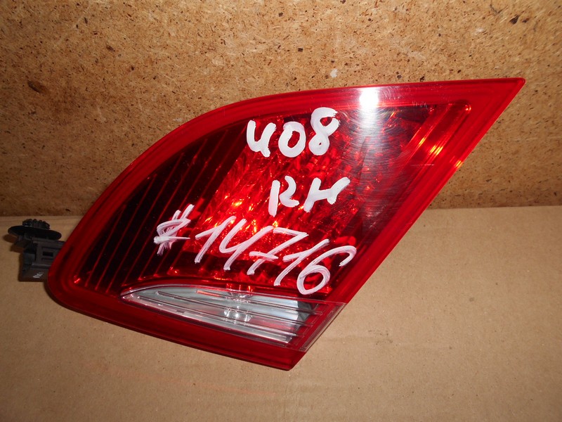 Фонарь правый - вставка в дверь / крышку багажника Peugeot 408 (2012-Н.в.)