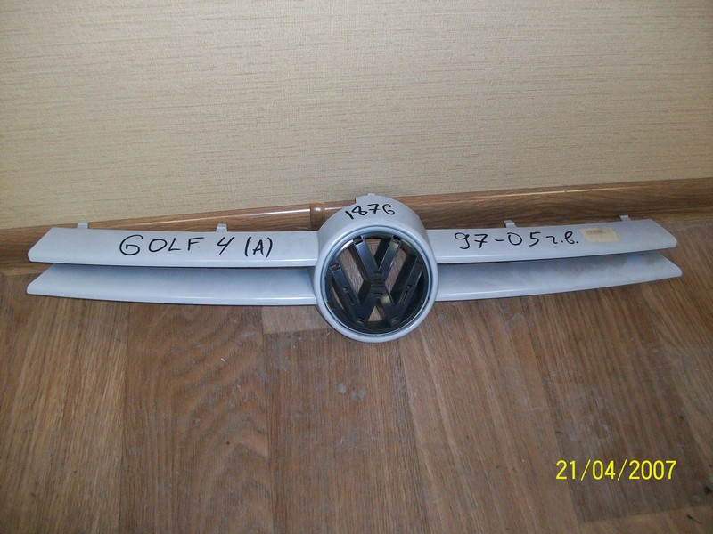 Решетка радиатора Volkswagen Golf (Mk4) 1997-2006 1998