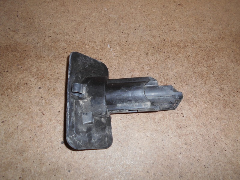 Омыватель фар поло. Фольксваген поло 2008 хэтчбек 1. Фольксваген поло 2008 хэтчбек 1. Форсунка омывателя wv polo. Поло хэтчбек работают только омыватели фар.