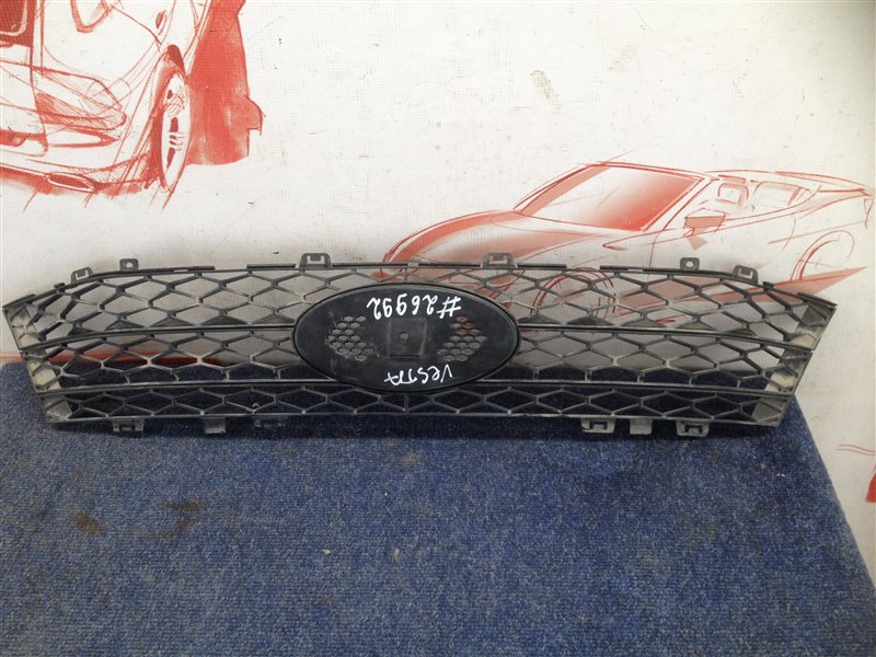 Решетка радиатора Lada Vesta
