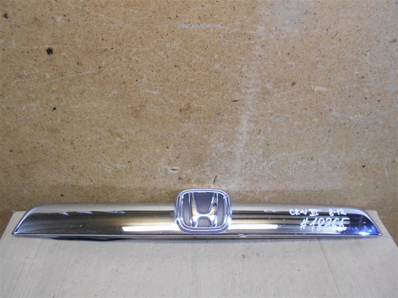 Ручка (молдинг) двери багажника Honda Cr-V 3 (2007-2012)