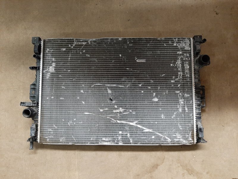 Радиатор охлаждения двигателя Ford Mondeo 4 2007-2015