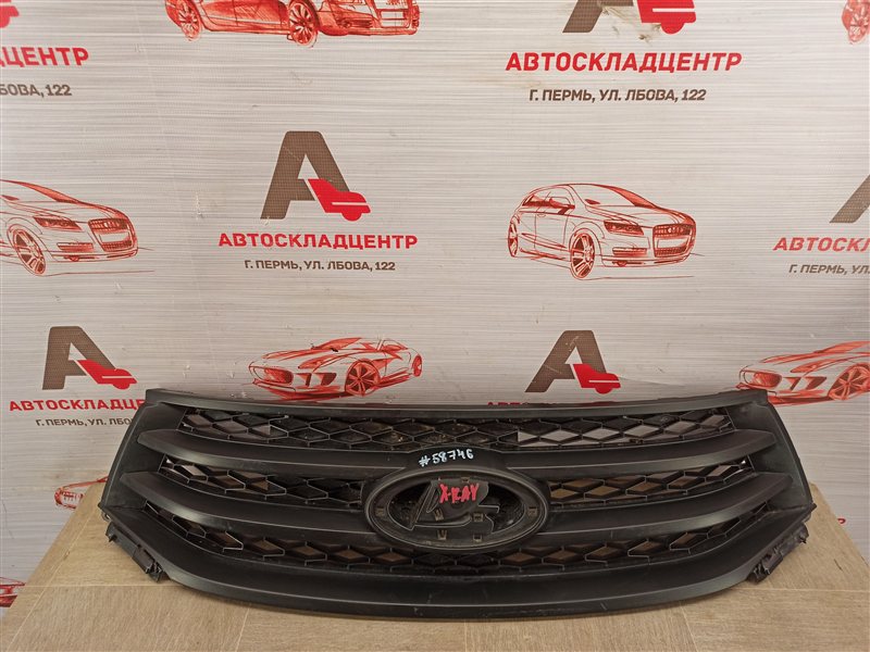 Решетка радиатора Lada X-Ray Решетка радиатора Lada X-Ray