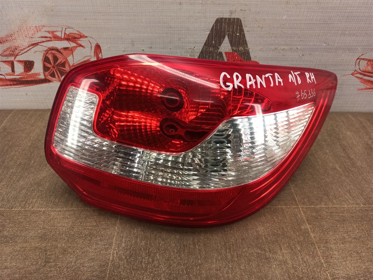 Фонарь правый Lada Granta Фонарь правый Lada Granta