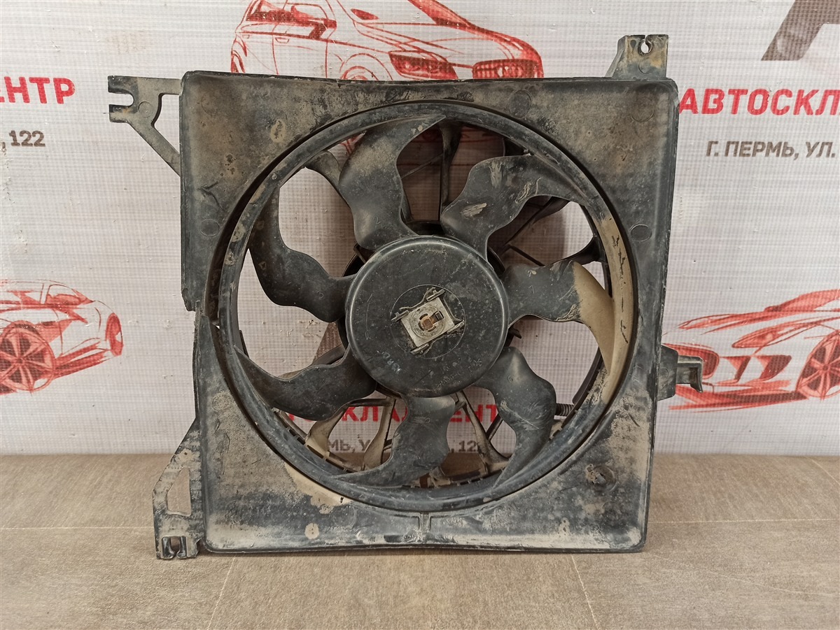 Диффузор радиатора охлаждения - в сборе Lada Granta