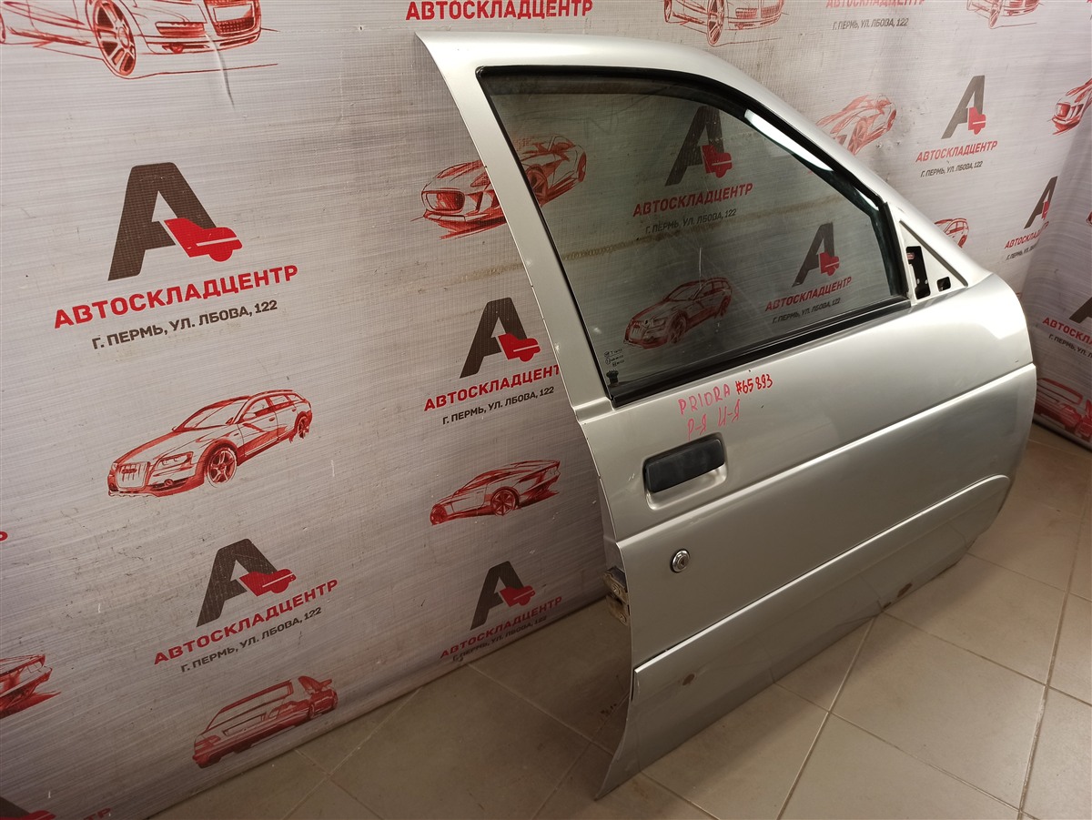 Дверь передняя правая Lada Priora