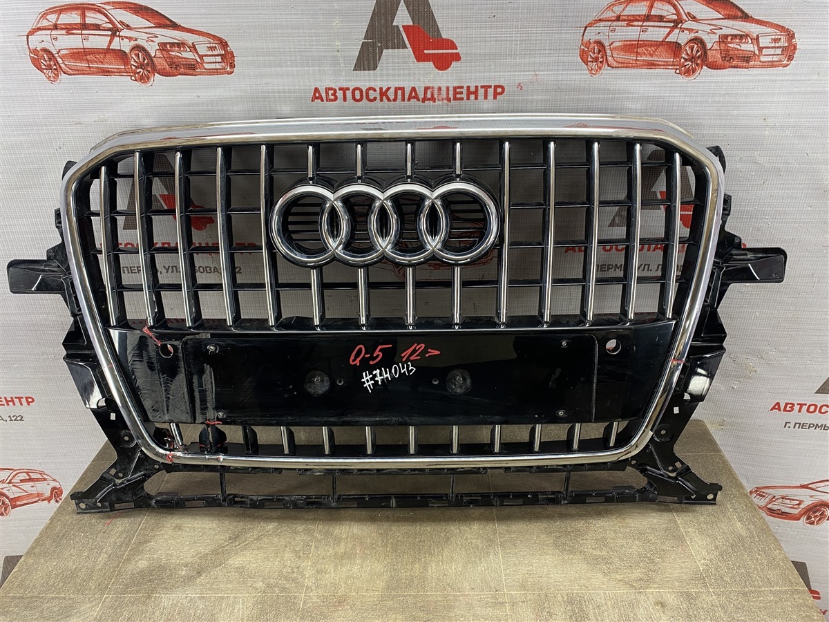 Решетка радиатора Audi Q5 (2008-2017) 2012