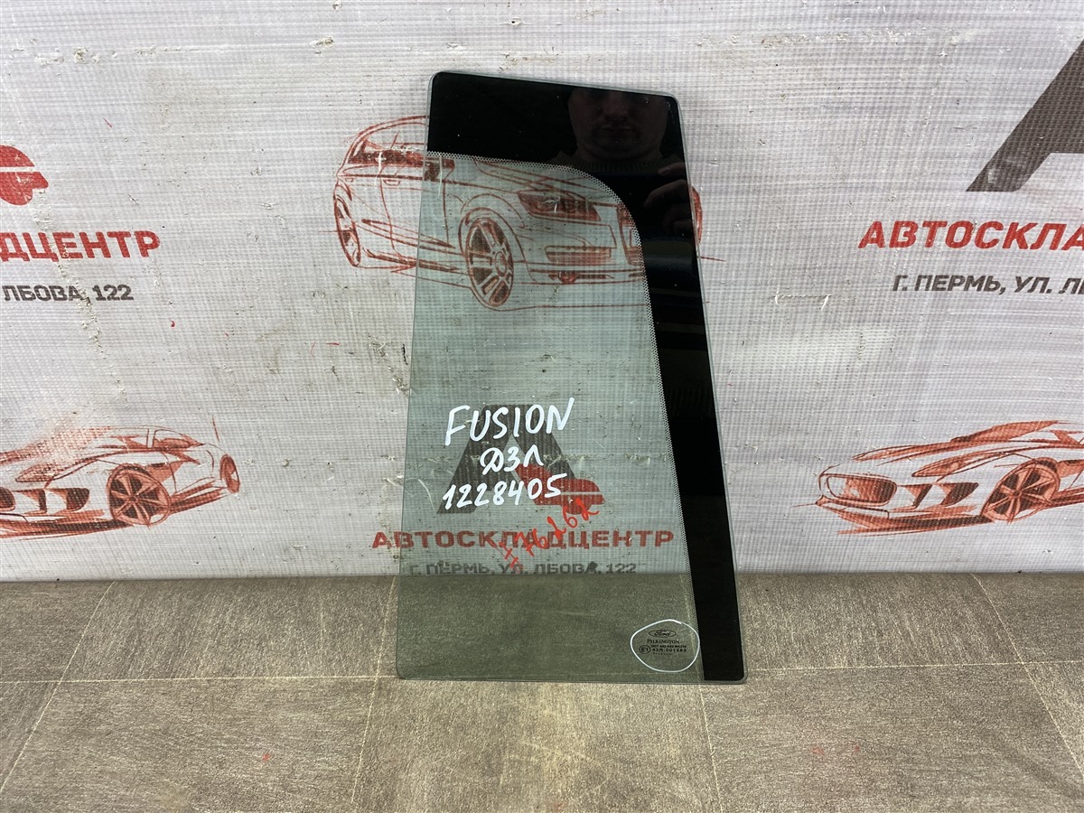 Стекло двери задней левой Ford Fusion 2002-2012