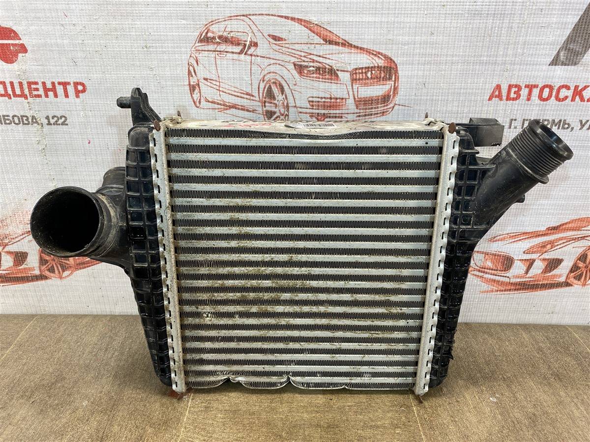 Интеркулер - радиатор промежуточного охлаждения воздуха Audi Q7 (2015-Н.в.)