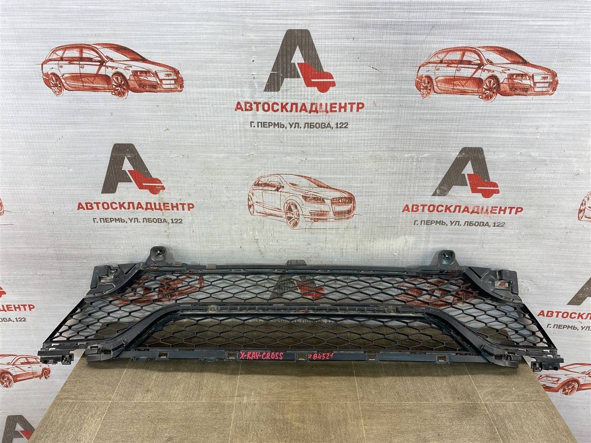 Решетка бампера переднего Lada X-Ray