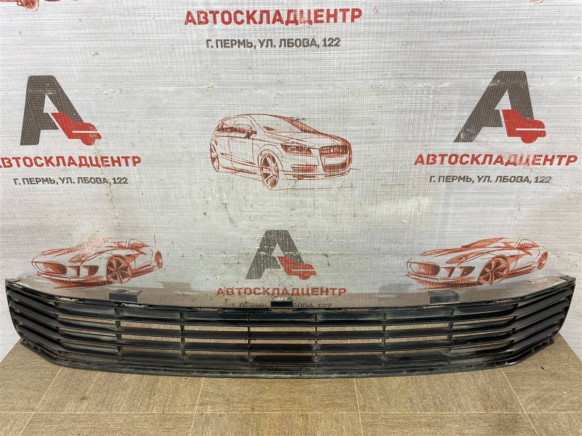 Решетка бампера переднего Toyota Camry (Xv50) 2011-2017 2011