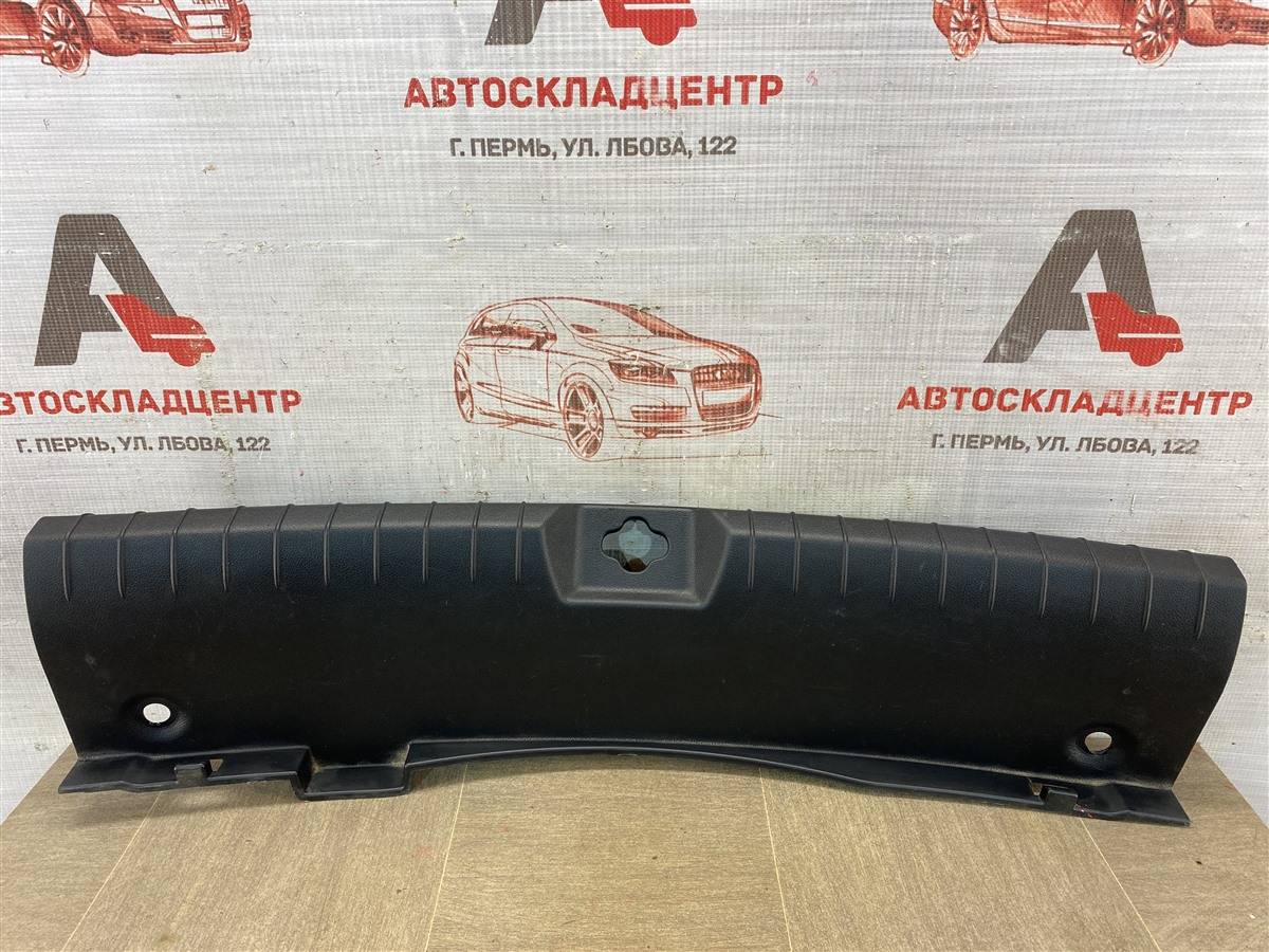 Обшивка багажника - панель задка Kia K5 (2019 - Н.в.)