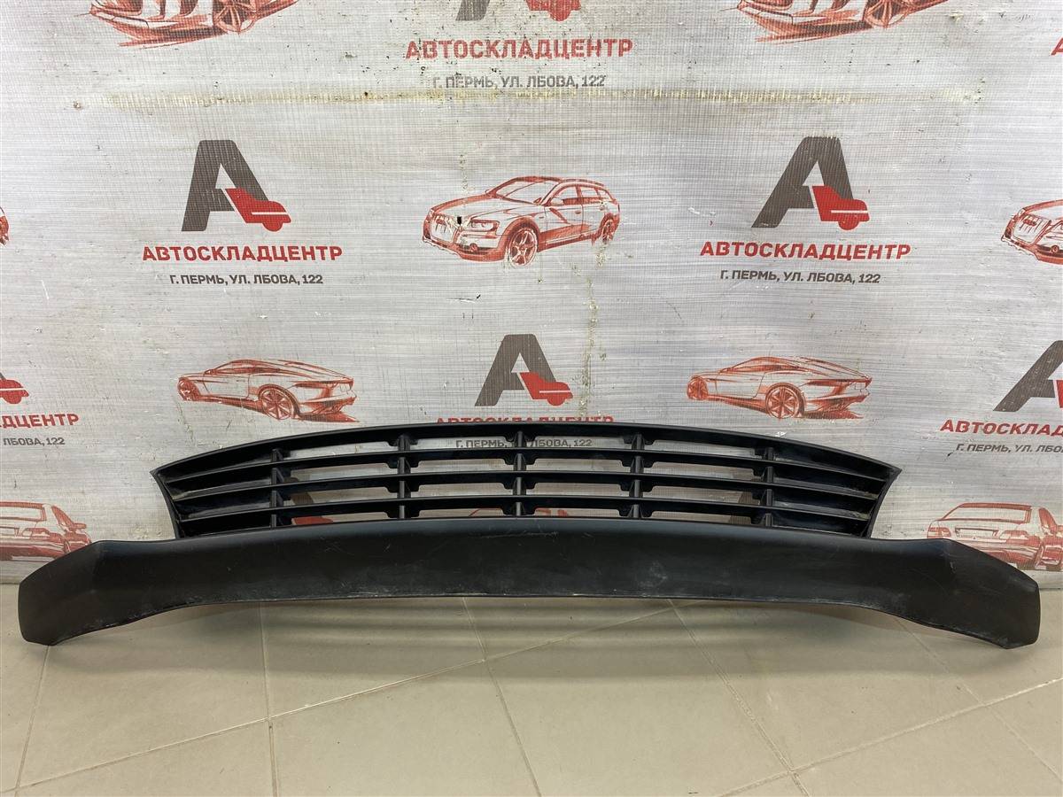 Решетка бампера переднего Kia Rio (2017-Н.в.) 2020
